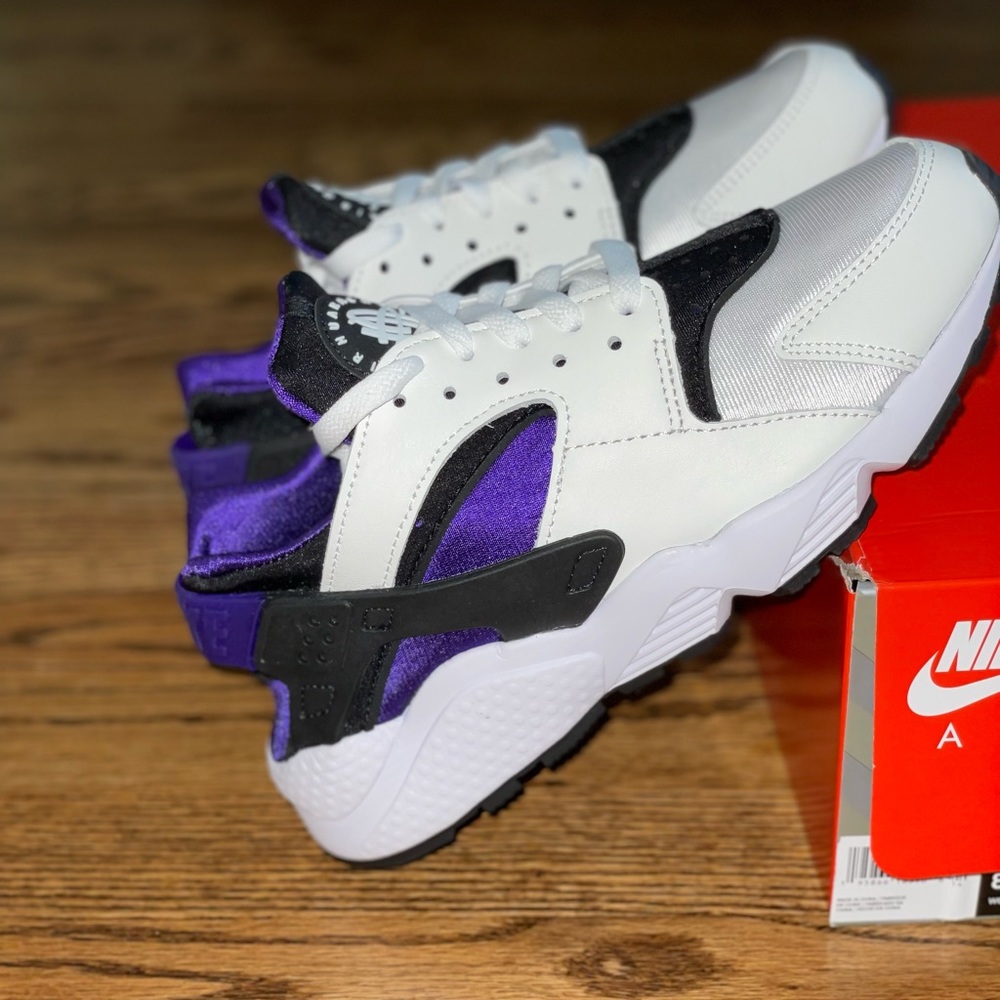 W NIKE AIR HUARACHE OG “PURPLE PUNCH” - Picture 4 of 8